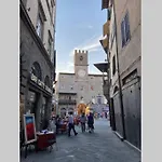 Sisters'home * Cortona