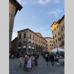 Sisters'home * Cortona